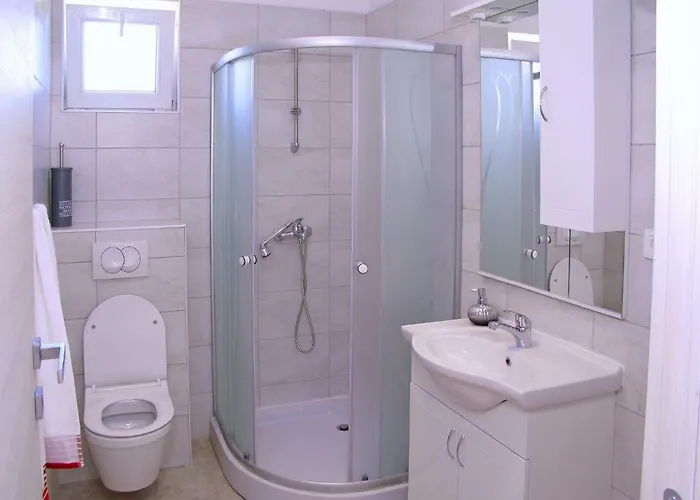 Apartamento Orest Sućuraj